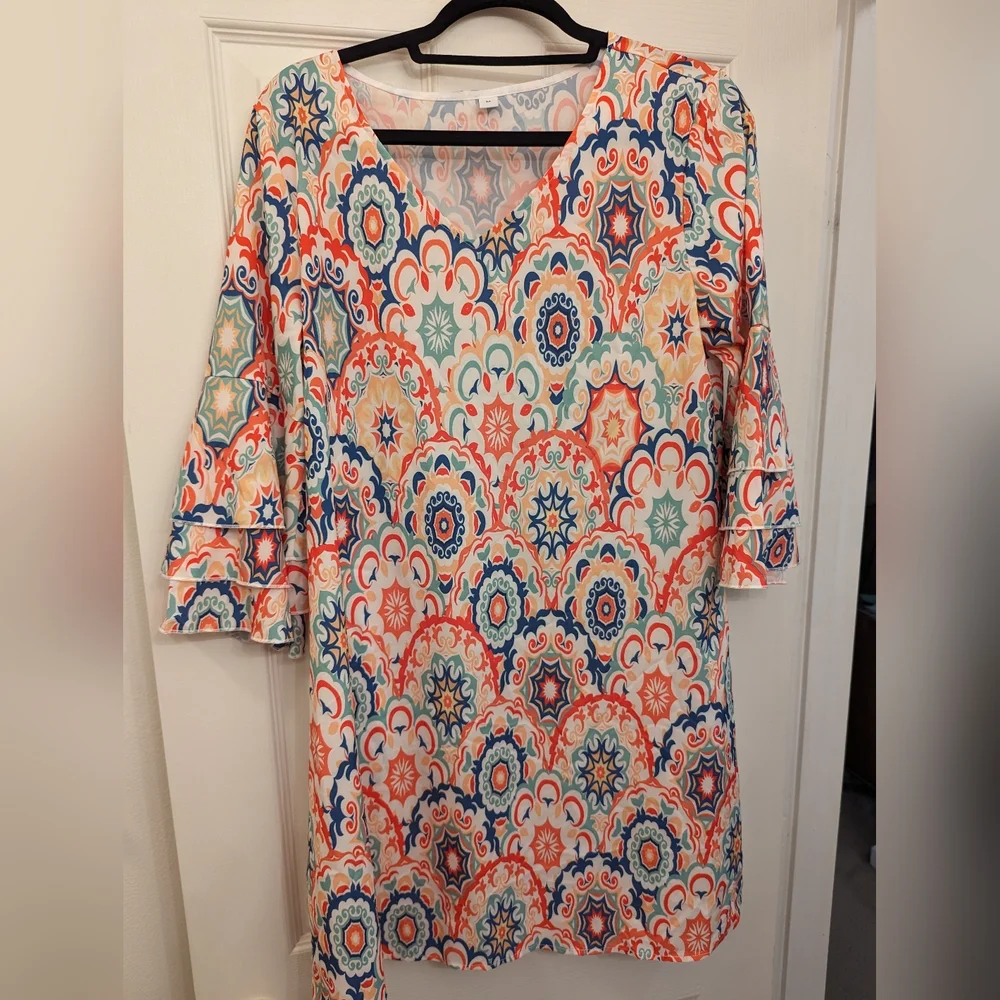 Colorful Red And Blue Short Boho Dress with flare sleeves size medium - Picture 1 of 8